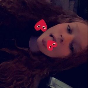 Meet your Posher, Elladie